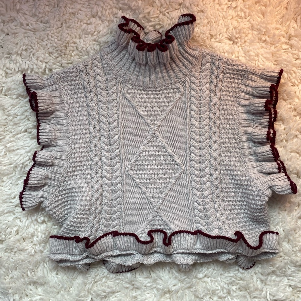 Brogger cropped sweater with maroon trim size xs
